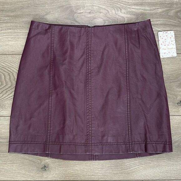 Free People 16” High Rise Faux Leather Berry Purple Mini Skirt‎ Size 8 - Picture 1 of 11